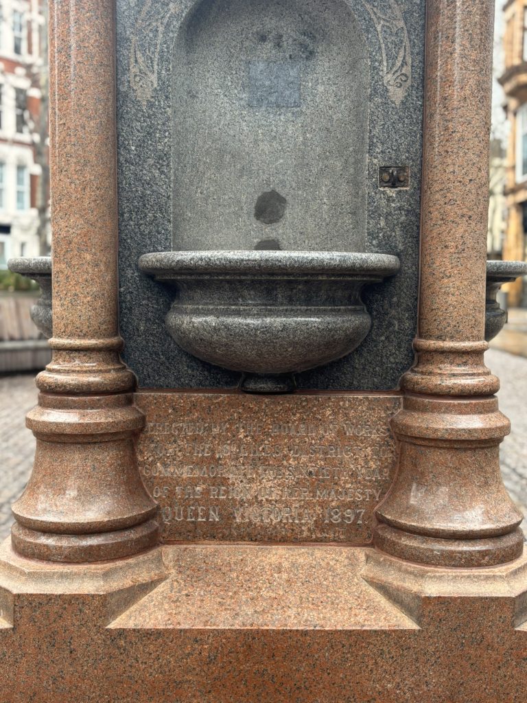 Close up of the fountain bowls