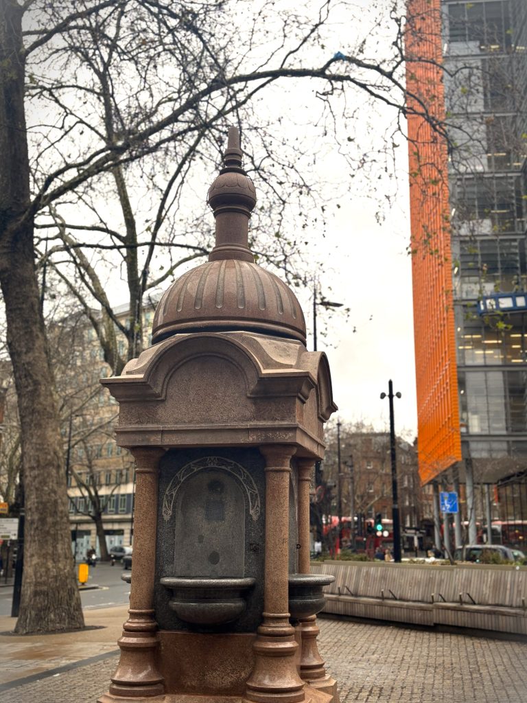 top of the fountain with a pointed shape